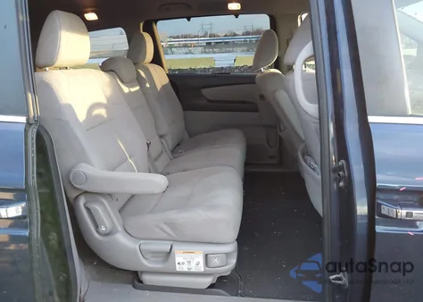 2016 Honda Odyssey Se z USA, uszkodzony, nr VIN 5FNRL5H3XGB004546